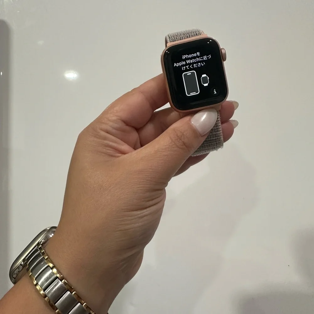Apple Watch Series 6 40mm Rose Gold + AirPods Pro 1st Gen Bundle